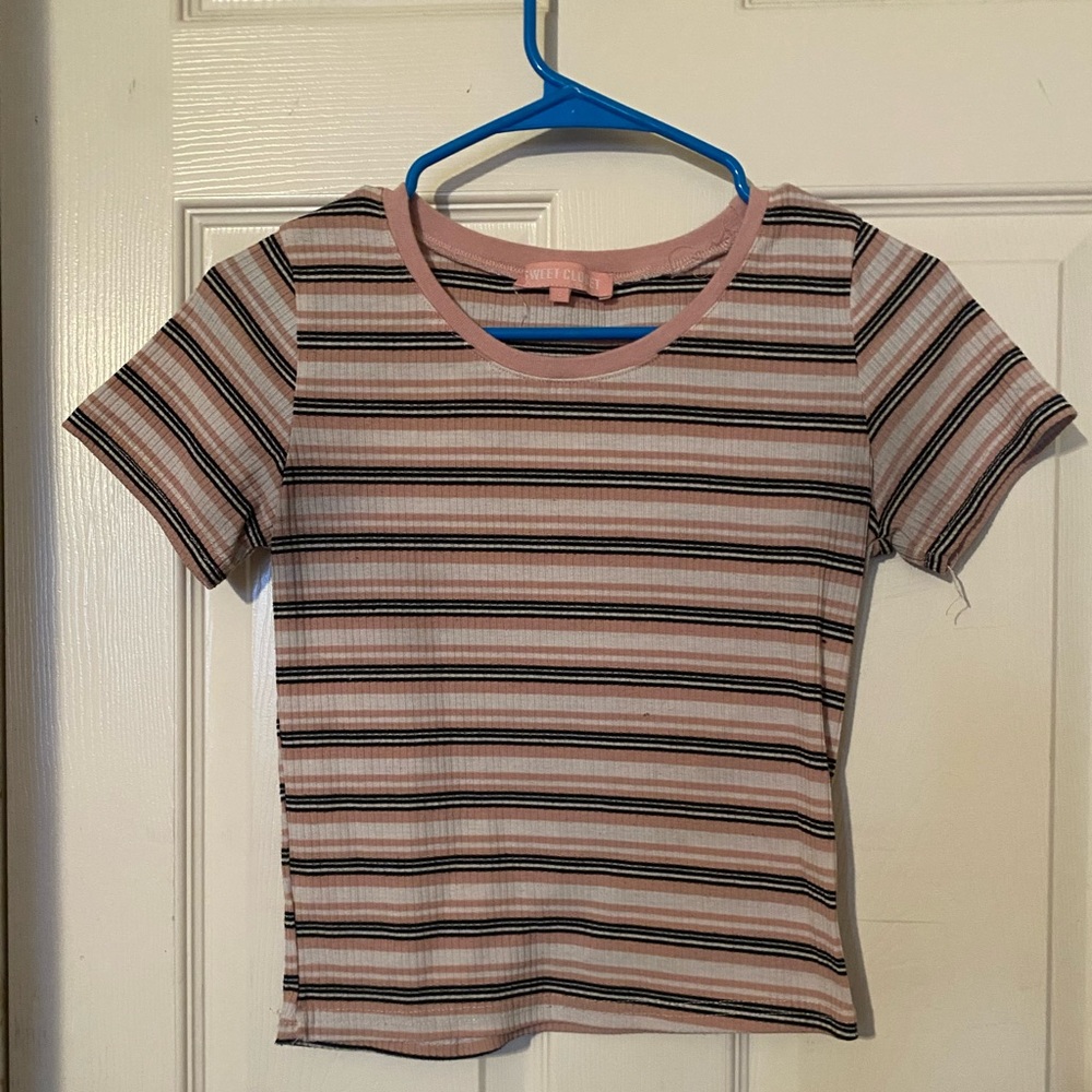 Cute pink stripe shirt!